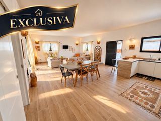 Casa a Lajares. Villa moderna independiente con piscina privada en lajares, fuer