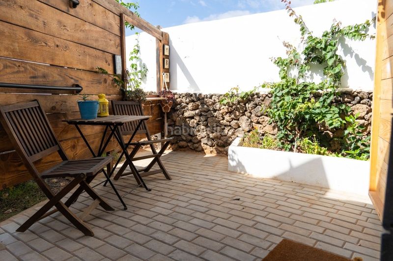 Foto ff34f486-1e82-45f0-9eda-a41adbe6349b. Casa amb piscina a Lajares Oliva (La)