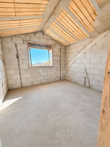 Foto 03c67258-a93c-4020-ae33-1d00f51c246d. Casa amb aparcament a Villaverde Oliva (La)