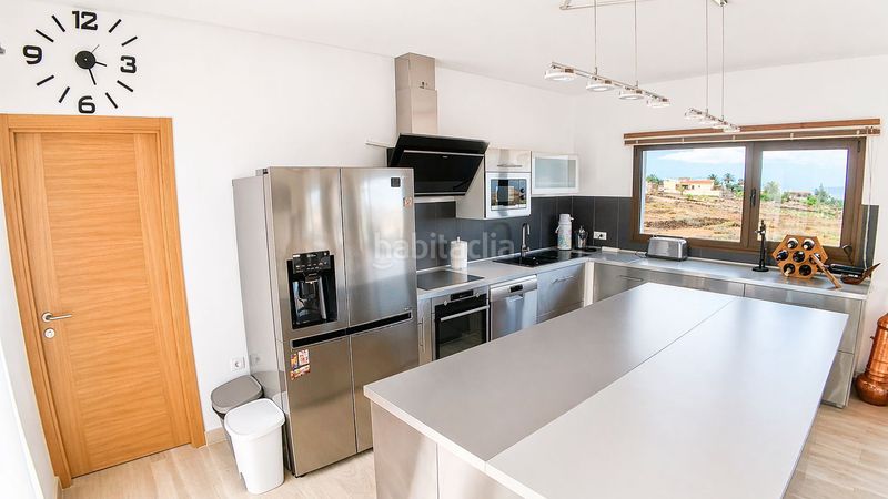 Foto ebee4406-a3f2-490c-9dc7-19316a13b152. Xalet amb piscina a Villaverde Oliva (La)