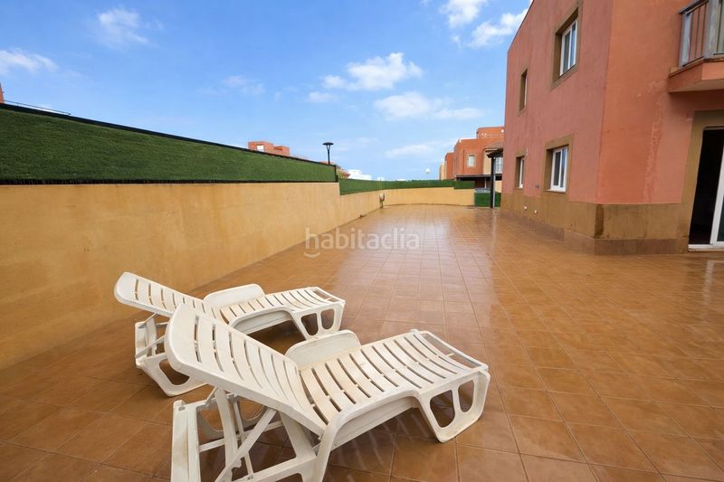 Foto b4f1d688-4870-4b8c-8b52-9ce595e6d880. Dúplex amb piscina a Corralejo Oliva (La)