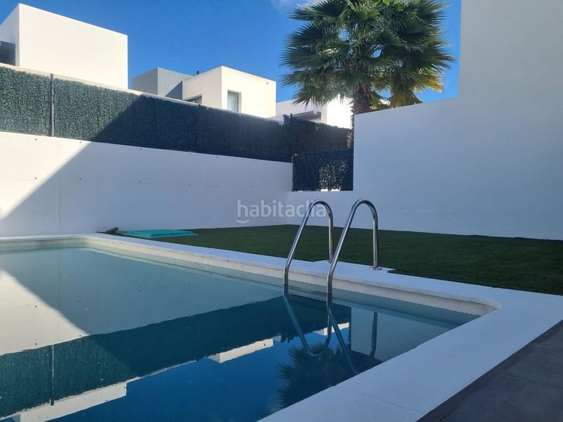 Foto d1612427-a4fe-48d4-8385-dd6962e0e175. Dúplex amb piscina a Villaverde Oliva (La)