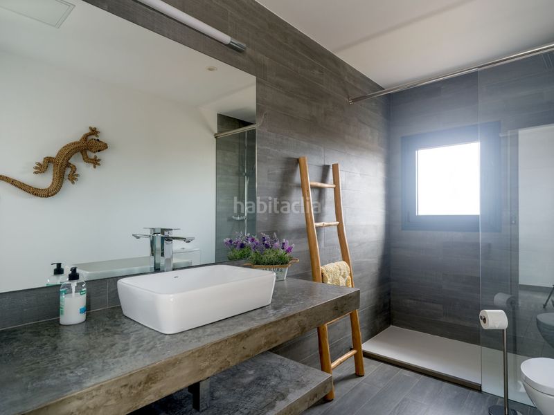 Foto ce851ce0-9e08-436c-851f-073ad0bb2dc9. Chalet with pool in Lajares Oliva (La)