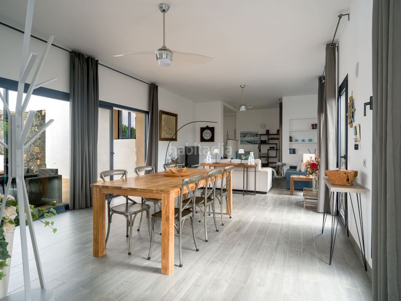 Foto e1f217e2-7d8c-4fde-b6e6-d228e0237cb2. Chalet with pool in Lajares Oliva (La)