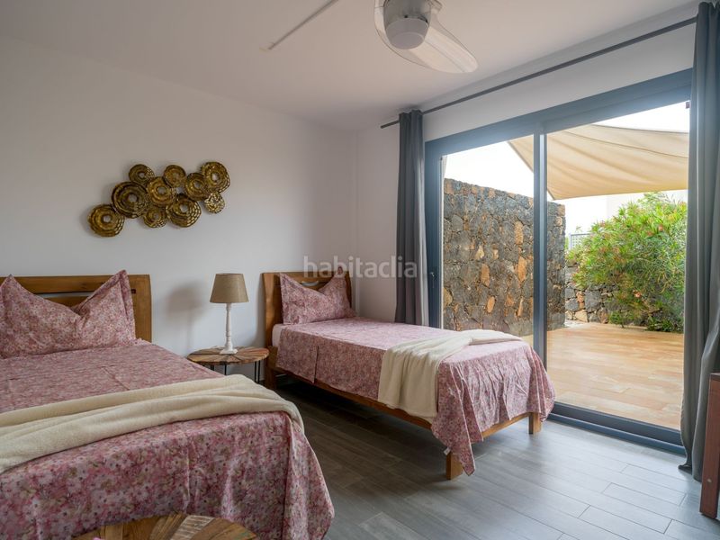 Foto fb963c93-121e-427b-a6b3-d5cd16e91a85. Chalet with pool in Lajares Oliva (La)