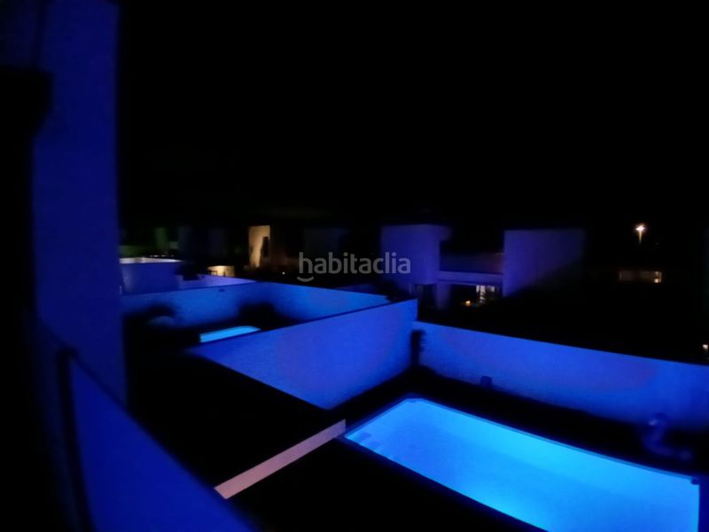 Foto 5cd42aea-5c74-4e39-ab58-f2de2c925aba. Casa amb piscina a Villaverde Oliva (La)