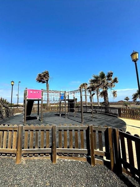 Foto edddbb62-ae67-4447-bc5a-4ce5b9e94ef5. Casa amb piscina a Majanicho Oliva (La)