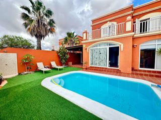 D�plex  La ruda. Villa pareada con piscina privada en ubicaci�n estrat�gica  resi