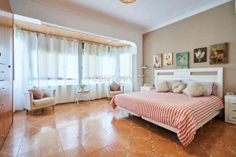 Foto ab8e2888-a059-47c7-a243-12d0102b9d97. Edificio en Puerto Benicarló