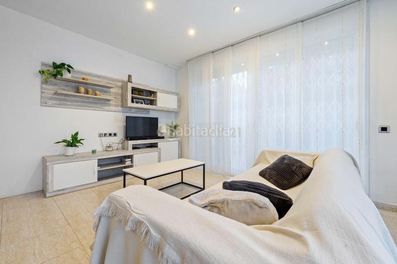 Foto ad2d38fb-ec45-4d55-a455-8225ba50c22f. Casa en avinguda del codonyol en Platges Sant Carles de la Ràpita