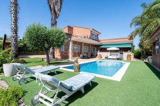 Casa a Carrer empordà, els pallaresos, spain