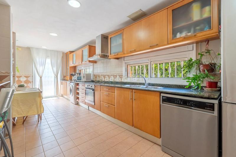 Foto b0f80eab-9b47-4a18-a9d5-cbcd1be4130b. Casa a carrer empordà a Pallaresos (Els)