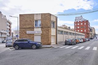 Fabrikhalle in Avinguda dels esports  15. Gran nave industrial en buen estado en pleno corazón de la ràpit