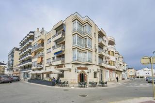 Apartament a Carrer de la dàrsena, la ràpita, spain 20. Amplio piso de 4 habitaciones con vistas magníficas al mar!