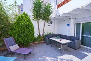 Édifice à Carrer de césar cataldo, 55, benicarló, spain 55. Gran casa de tres plantas con jardín y 2 terrazas en pleno centr