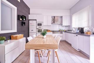 Edifici a Carrer de césar cataldo, 55, benicarló, spain 55. Gran casa de tres plantas con jardín y 2 terrazas en pleno centr