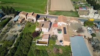 Casa a Carretera valència, tortosa, spain carretera de valencia. Masía con terreno y varias construcciones a un paso de tortosa