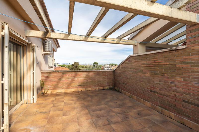 Foto 453155a8-2d08-4ac3-9a3f-bb0241fc0abe. Maison jumelée dans carrer de les magnòlies dans Migjorn Reus