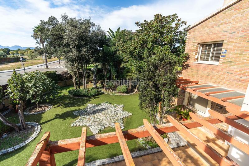 Foto 6f103050-c8f2-4661-8540-bff0d66f6cd4. Maison jumelée dans carrer de les magnòlies dans Migjorn Reus