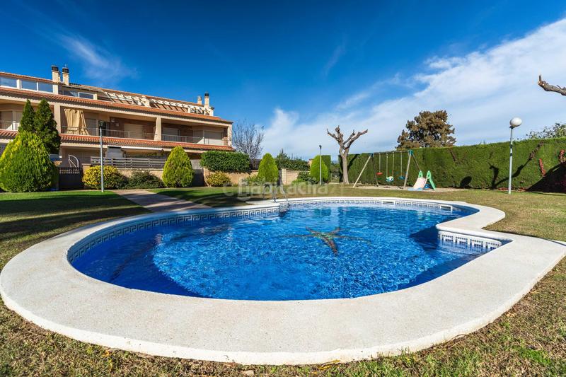 Foto 73a0516c-34e5-4fc5-9708-36669b2804a1. Maison jumelée dans carrer de les magnòlies dans Migjorn Reus