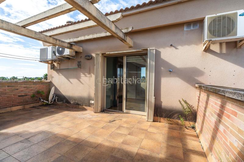 Foto ca42a66b-9377-4d9d-823a-892a4d4283c7. Maison jumelée dans carrer de les magnòlies dans Migjorn Reus