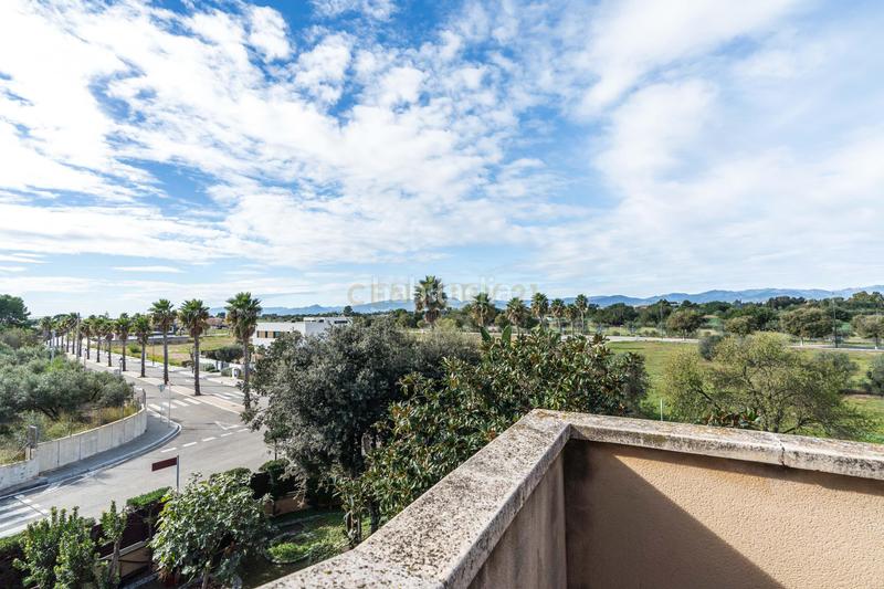 Foto e3877d81-01da-48e6-82b5-cf1ef229db8b. Maison jumelée dans carrer de les magnòlies dans Migjorn Reus