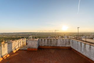 Casa a Cl castell del 14constanti (tarragona) 14. Gran casa de pueblo con garaje y terrazas en el centro!