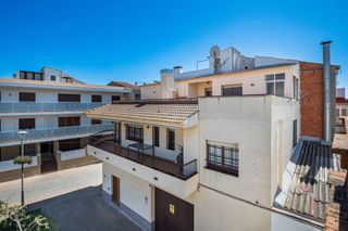 Maison à Plaça sant sebastià, cunit, spain 1. Espectacular casa en el corazón de cunit, centro, centro!