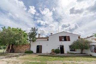 Casa in Cl circumval·lacio 3 vespella de gaia (sant miquel) (tarragona). Una propuesta de masía para diferentes usos en  sant miquel de v