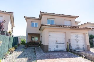 Casa adossada a Vila-rodona. Casa pareada en vilarodona, elige confort y tranquilidad