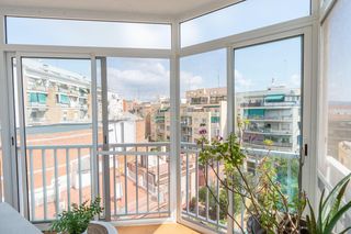 Apartamento en Guinardó. Piso reformado con terraza en el guinardó