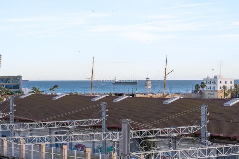 Foto a2b2f7a2-666a-49e0-b157-e421a31c77f3. Edifici a Barris Marítims Tarragona
