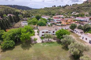 Haus  Calle de circumval·lació. Una propuesta de masía para diferentes usos en  sant miquel de v