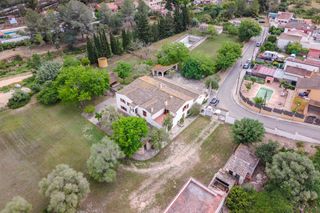 Maison à Vespella de Gaià. Una propuesta de masía para diferentes usos en  sant miquel de v
