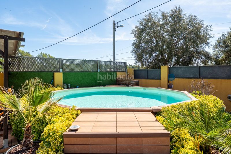 Foto 381f3386-adeb-4aba-ade5-bb282279a237. Casa amb piscina a Catllar (El)