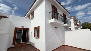 Miete Reihenhaus in Calle alcalde manuel garrido benítez 52. Casa adosada en almogia
