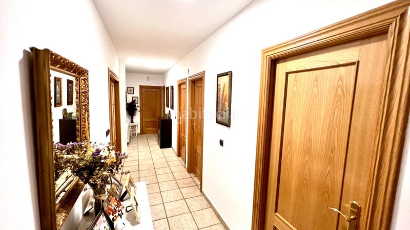 Foto 2b037e32-1c9b-49b7-a5d1-a2a4a1f17f08. Casa a calle puerta granada 22 a Jayena