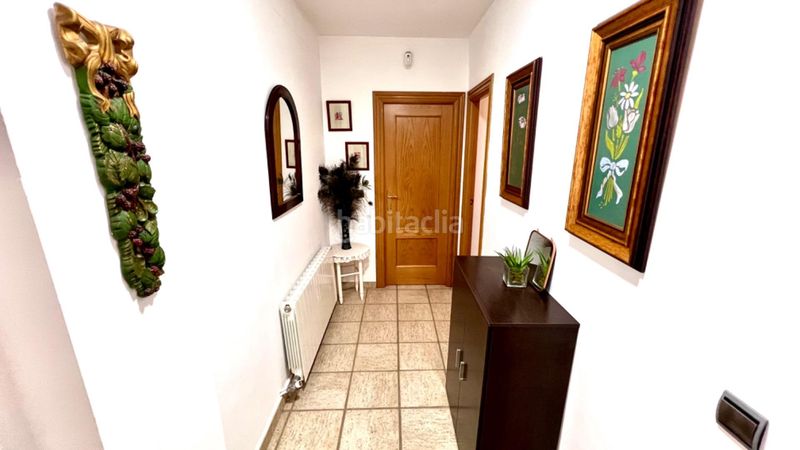 Foto ec43db23-ef96-4ae5-9ced-2ff3248d1986. Casa a calle puerta granada 22 a Jayena