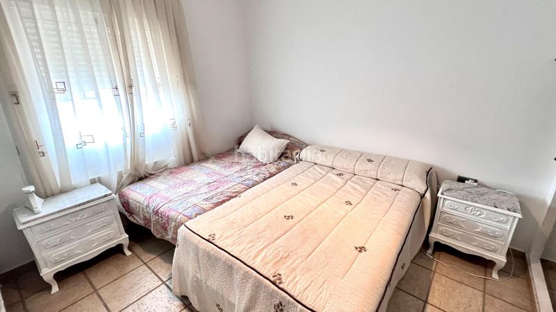 Foto f82d9f15-76a2-4e33-8c35-3cbd9ebd79f1. Casa a calle puerta granada 22 a Jayena