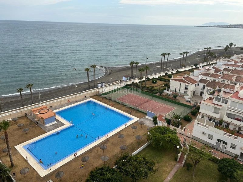 Foto 5e5b4445-0678-441b-b863-574e48d54252. Alquiler apartamento en avenida andalucía 36 apartamento de alquiler en primera línea de playa, mezquitilla en Algarrobo Costa