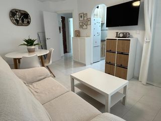 Lloguer Apartament  Avenida andalucía 36. Apartamento de alquiler en primera línea de playa, mezquitilla