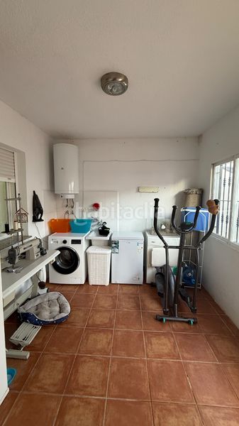 Foto 2bfe45e2-e4f2-49dc-bb89-f61cd63bf7f5. Casa adossada amb xemeneia calefacció aparcament a Lorca