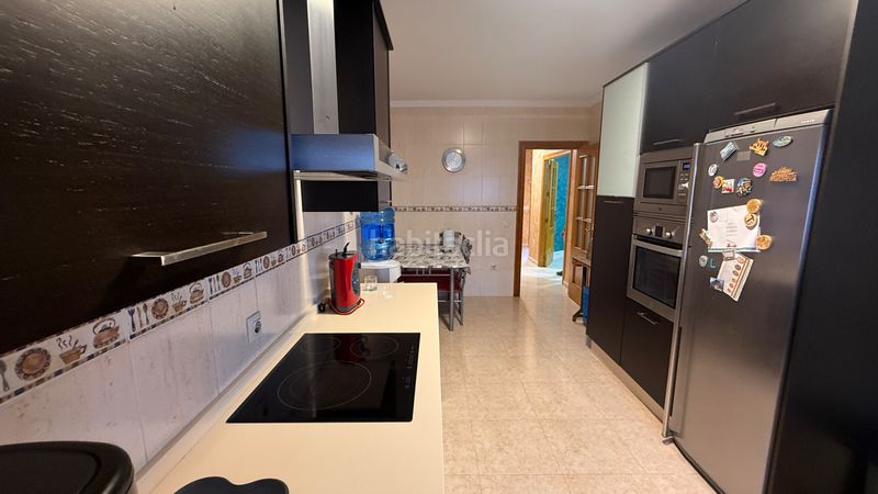 Foto c87d36d1-8982-4d8e-90cc-4a095e508aaa. Casa adossada amb xemeneia calefacció aparcament a Lorca