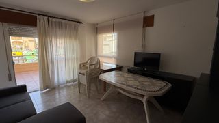 Casa bifamiliare in Calabardina. Se vende casa adosada a ochenta metros de la playa de calabardin