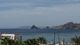 Casa a schiera in Calabardina. Se vende casa adosada a ochenta metros de la playa de calabardin