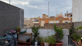 Mas à Casco Antiguo. Casa en planta baja con amplia cochera