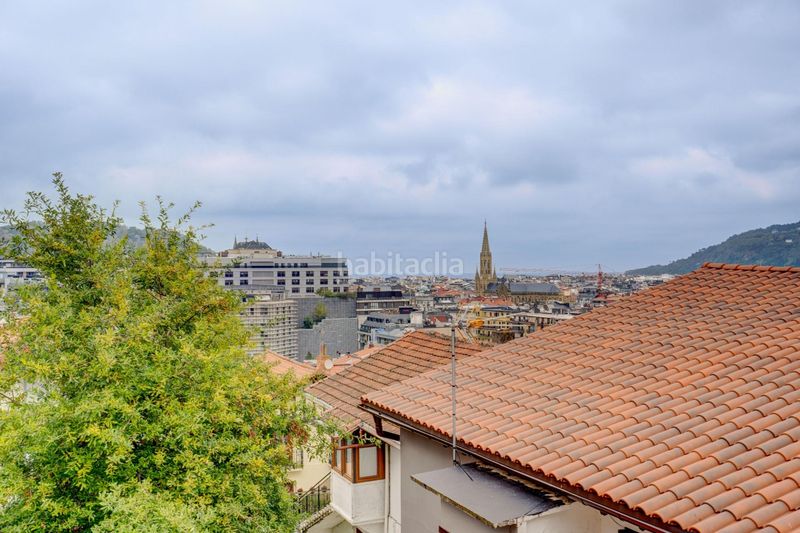 Foto e7177cdc-d570-4abd-9e40-68c07c09241a. Pis amb calefacció aparcament a Amara Zaharra-Arbaizenea Donostia - San Sebastián