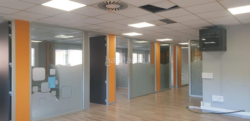 Foto 5a91307f-723d-416a-ab88-d49c481abc58. Ufficio con riscaldamento in Zarautz