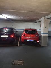 Aparcament cotxe a Calle Obispo Manuel Fernández Castro