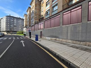 Geschäftsraum  Calle mayorazu. Venta de amplio local comercial de 1.886 m² en oviedo